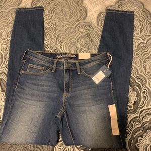 Two pair of jeans.